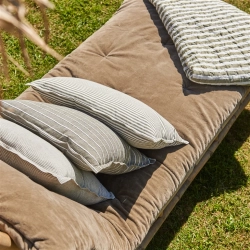 Pude stribet design | 50x50cm | Speedtsberg