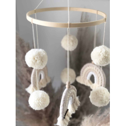 Baby uro med regnbuer boho stil