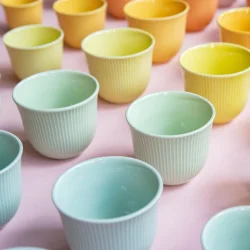 Krus | celadon gr�n | Loveramics | Relief | 250ml