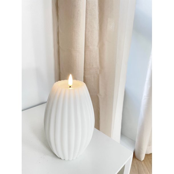 LED Lys l Deluxe Homeart l Hvid Rillet L D10 x H15