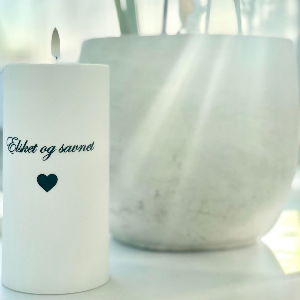 LED Gravlys l Deluxe Homeart l  Elsket &amp; savnet l D7,5 x H15