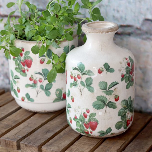 Vase med jordb�r motiv fra ChicAntique 