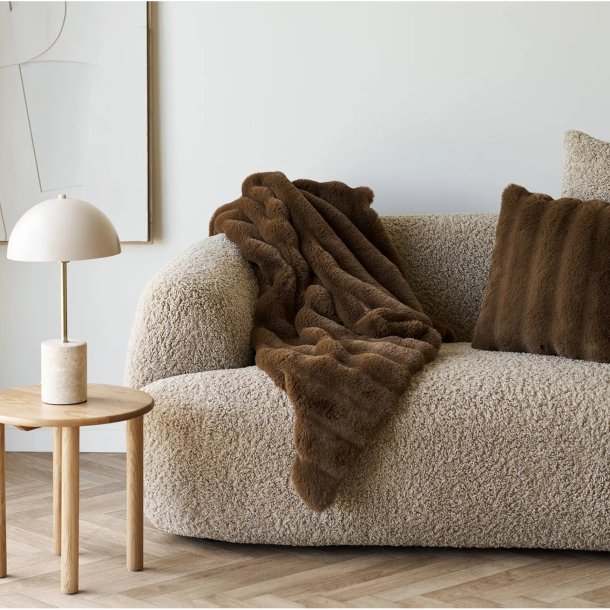 Plaid i brun imiteret pels | House Nordic | 130x180cm