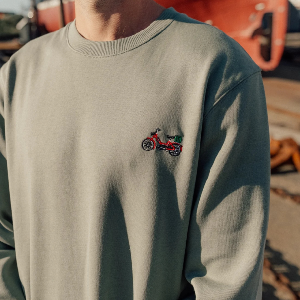 Crewneck | Mini red maxi sweatshirt | LAKOR