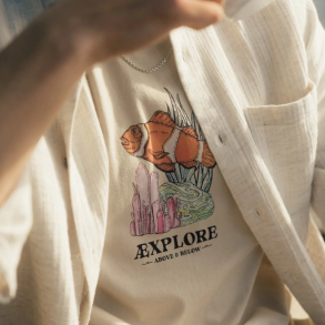 T-shirt I Clownfish Garden I LAKOR