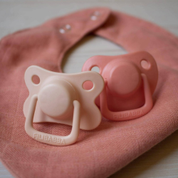 Sut l Sutter l Pak af 2 l Peach l + 6 mdr l Baby &amp; brn l Filibabba l