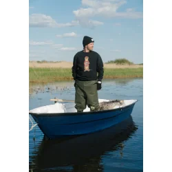 Crewneck I An otter crewneck I Lakor