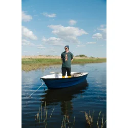 T-shirt | An otter coffee t-shirt ( Green Gables) | Lakor