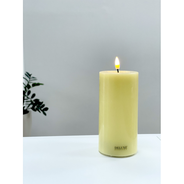 LED Lys l Deluxe Homeart l Gul | D7,5 x H15