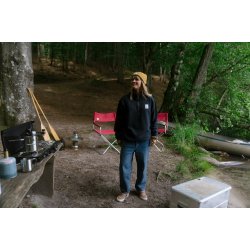 Halfzip wall of wonder patch sweatshirt | LAKOR