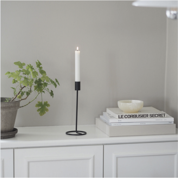 Lysestage l Sort l Jern l Villa Collection l 9,5 X 23,5 l