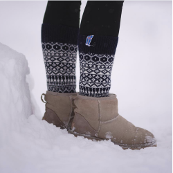 Uldsokker l Nr 24 l Bl l m/Islandsk flag l 65% kamgarns Uld l