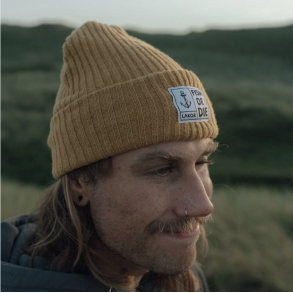 Hue l Fish or die l Beanie l Yellow l One size l Accessories l LAKOR l 