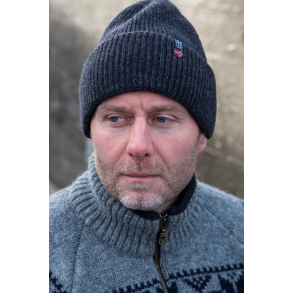 Strikhue koks i 100% uld fra WOOLWEAR of Scandinavia